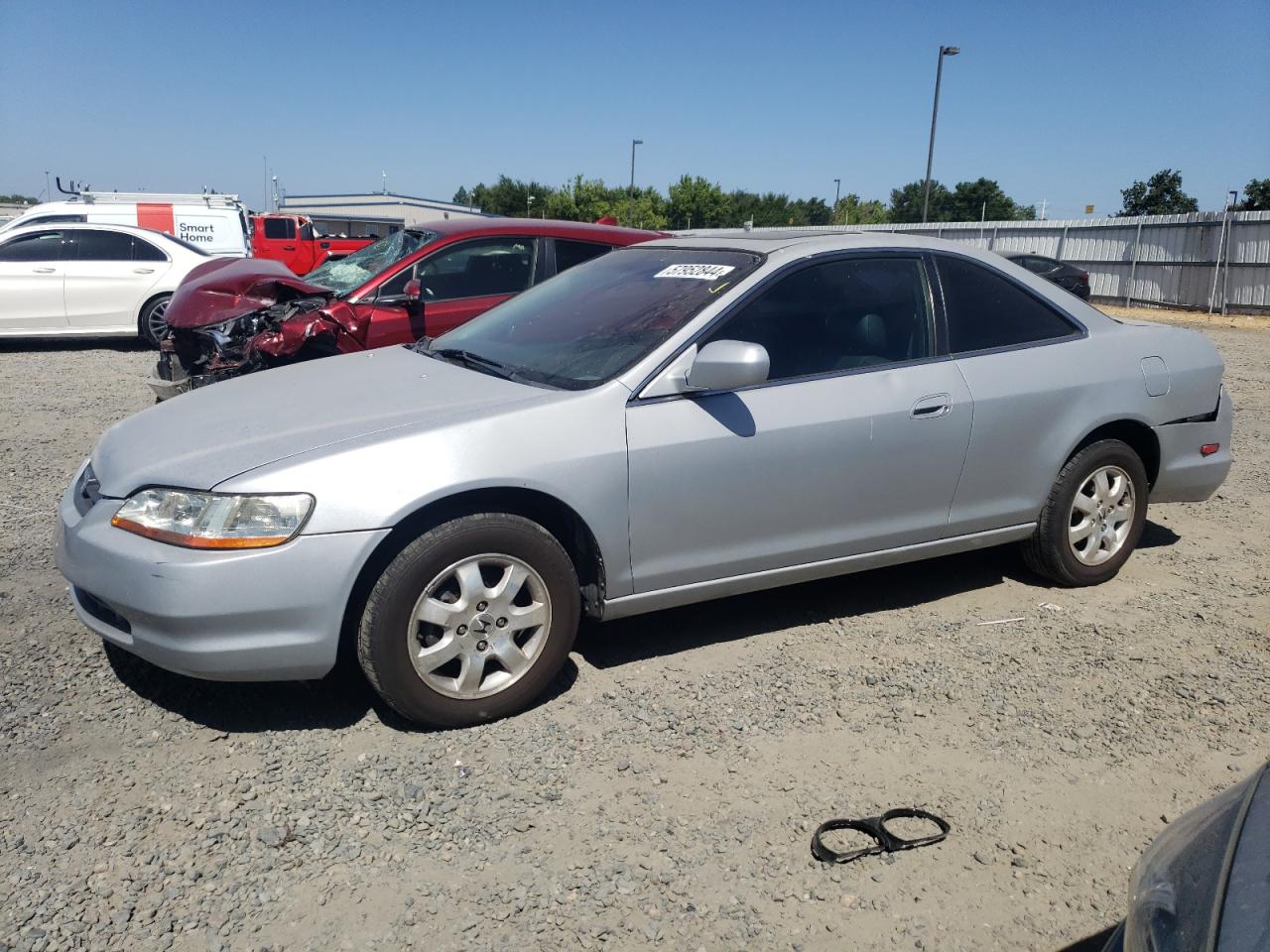 1HGCG3277YA025229 2000 Honda Accord Ex