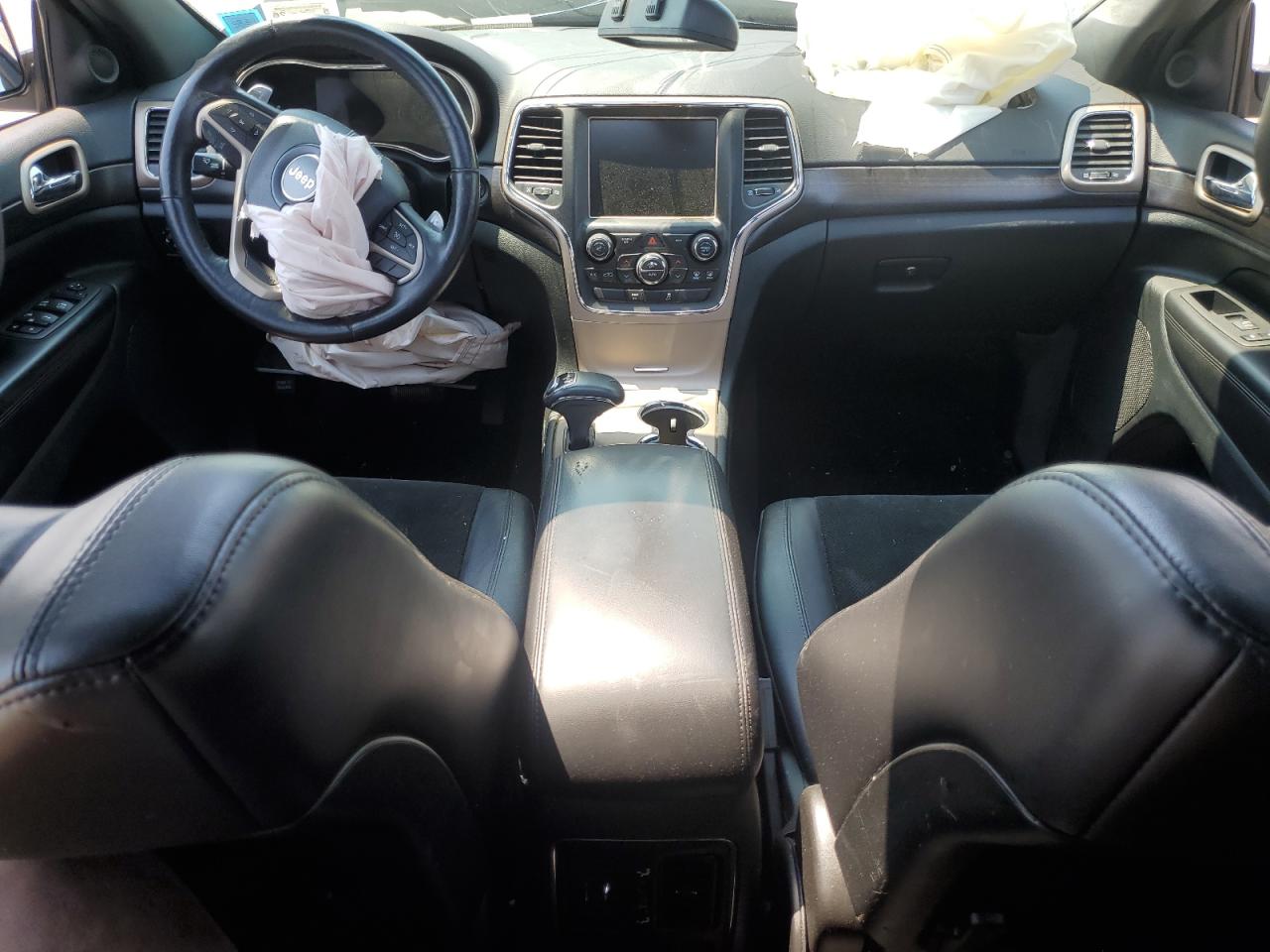 1C4RJFAGXFC637021 2015 Jeep Grand Cherokee Laredo