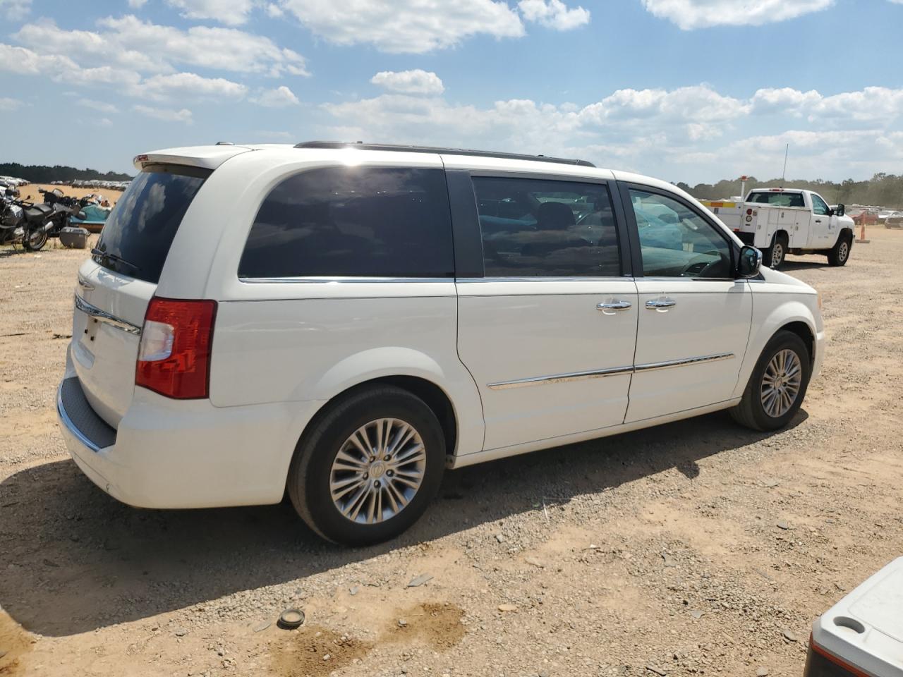 2C4RC1CGXDR564702 2013 Chrysler Town & Country Touring L