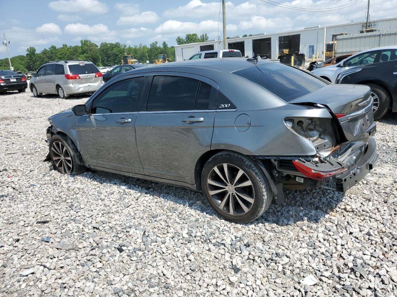 2013 Chrysler 200 Touring vin: 1C3CCBBB4DN600709