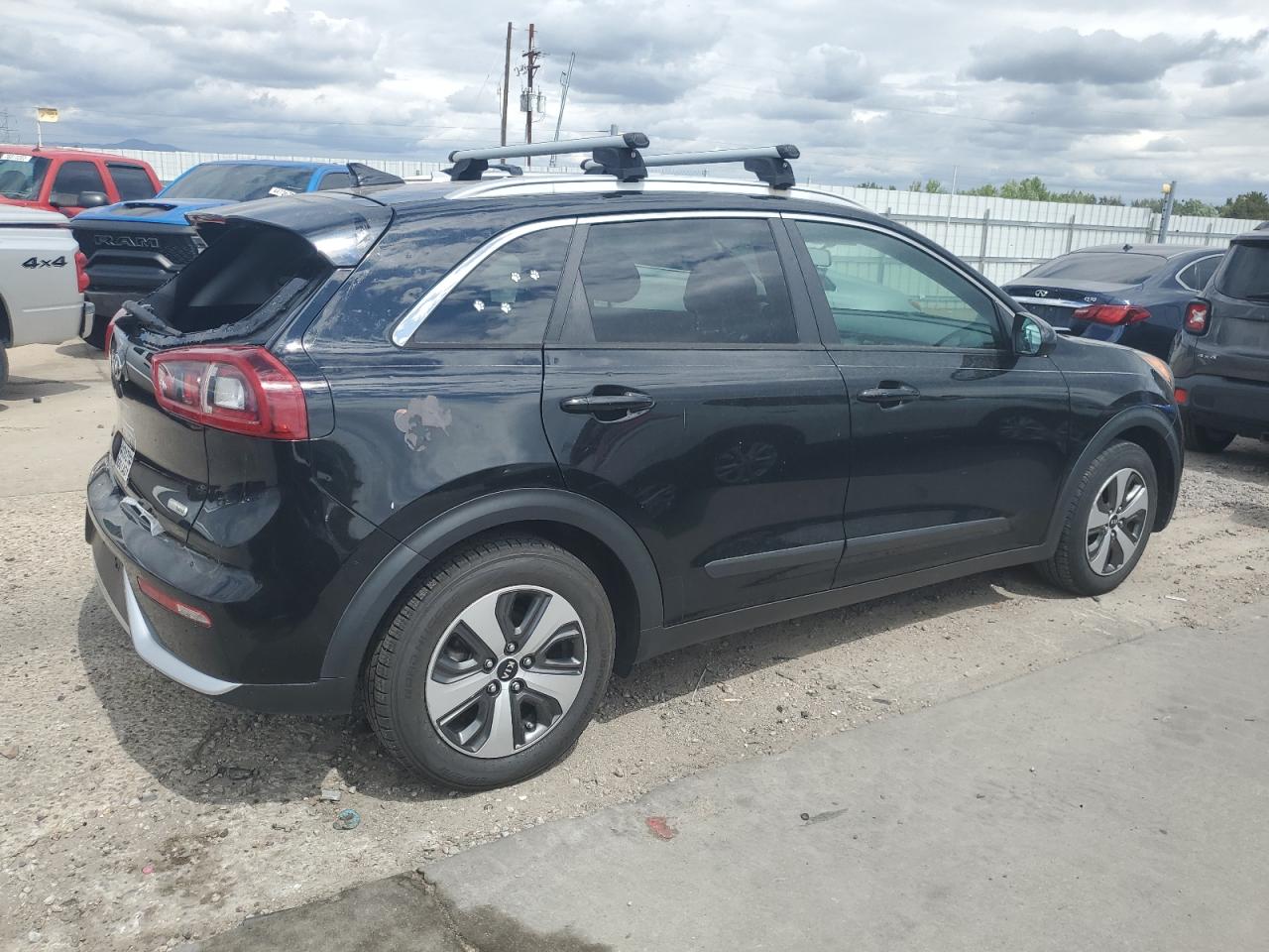 KNDCB3LC4H5083400 2017 Kia Niro Fe