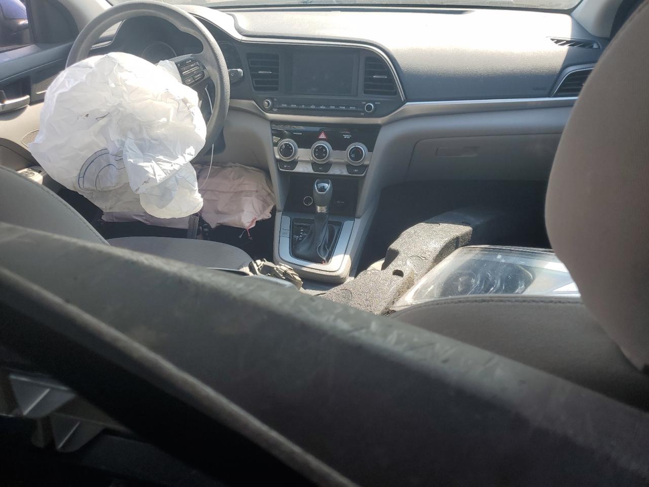 5NPD84LF8KH414327 2019 Hyundai Elantra Sel