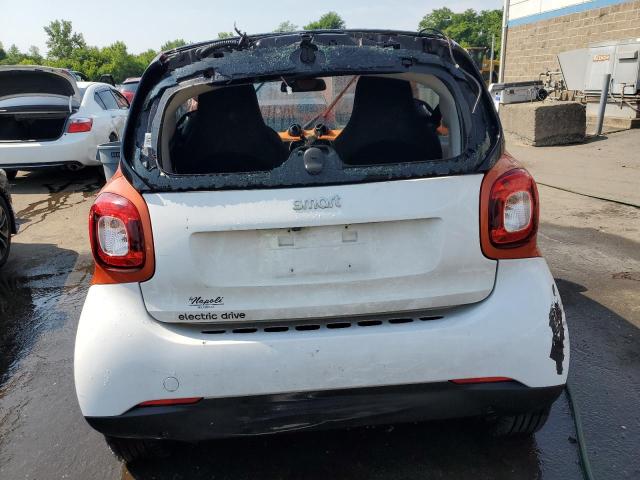 VIN WMEFJ9BAXJK280745 2018 Smart Fortwo no.6