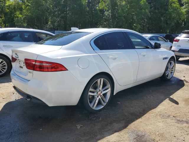 VIN SAJAJ4BV5HA957328 2017 Jaguar XE, Premium no.3