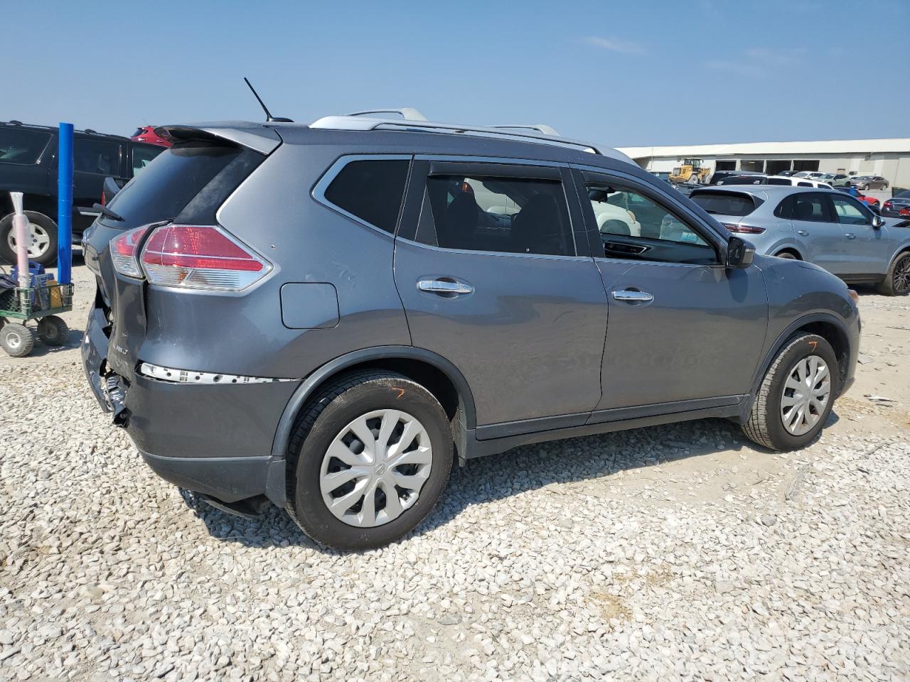 KNMAT2MV7GP602697 NISSAN ROGUE 2016