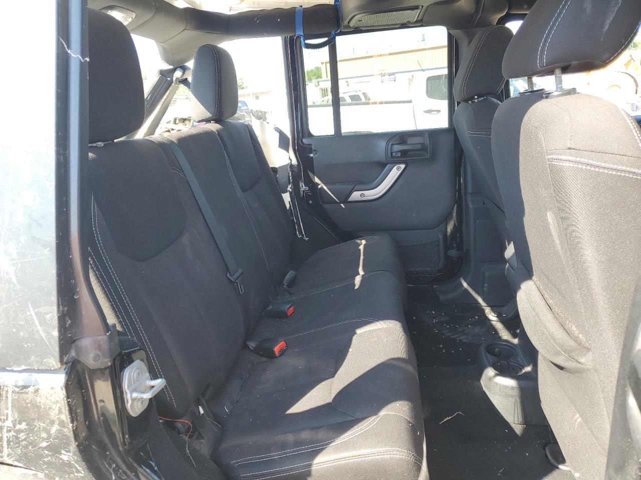 1C4BJWEG5FL668981 2015 Jeep Wrangler Unlimited Sahara