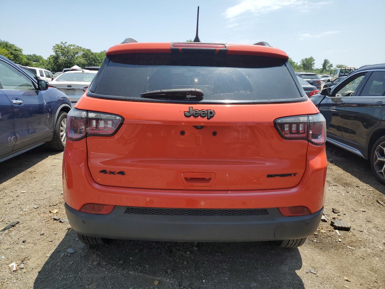 3C4NJDAB7JT108100 2018 Jeep Compass Sport