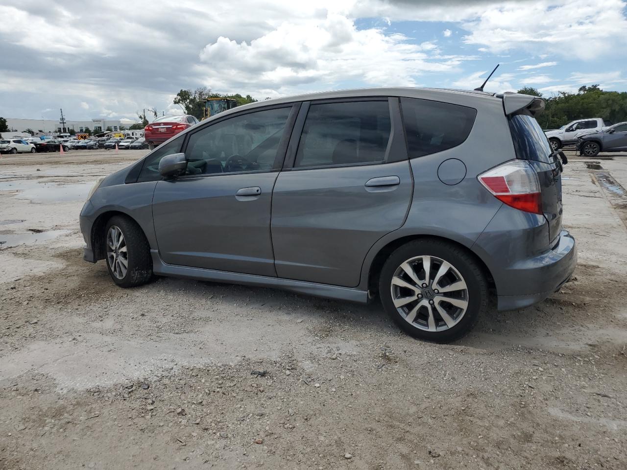 JHMGE8H57DC015628 2013 Honda Fit Sport