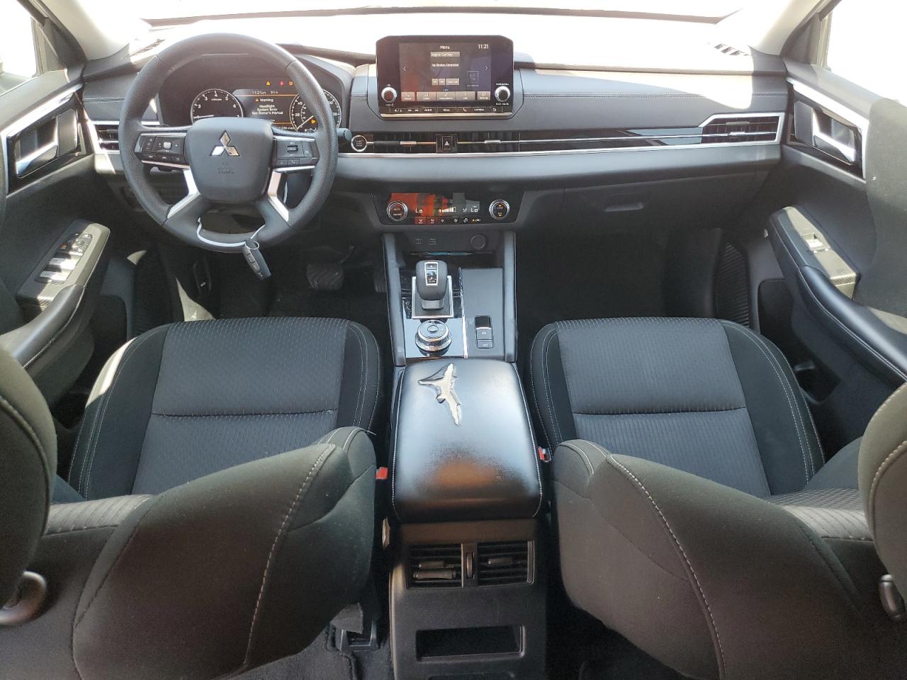 JA4J3TA81NZ065213 2022 Mitsubishi Outlander Es