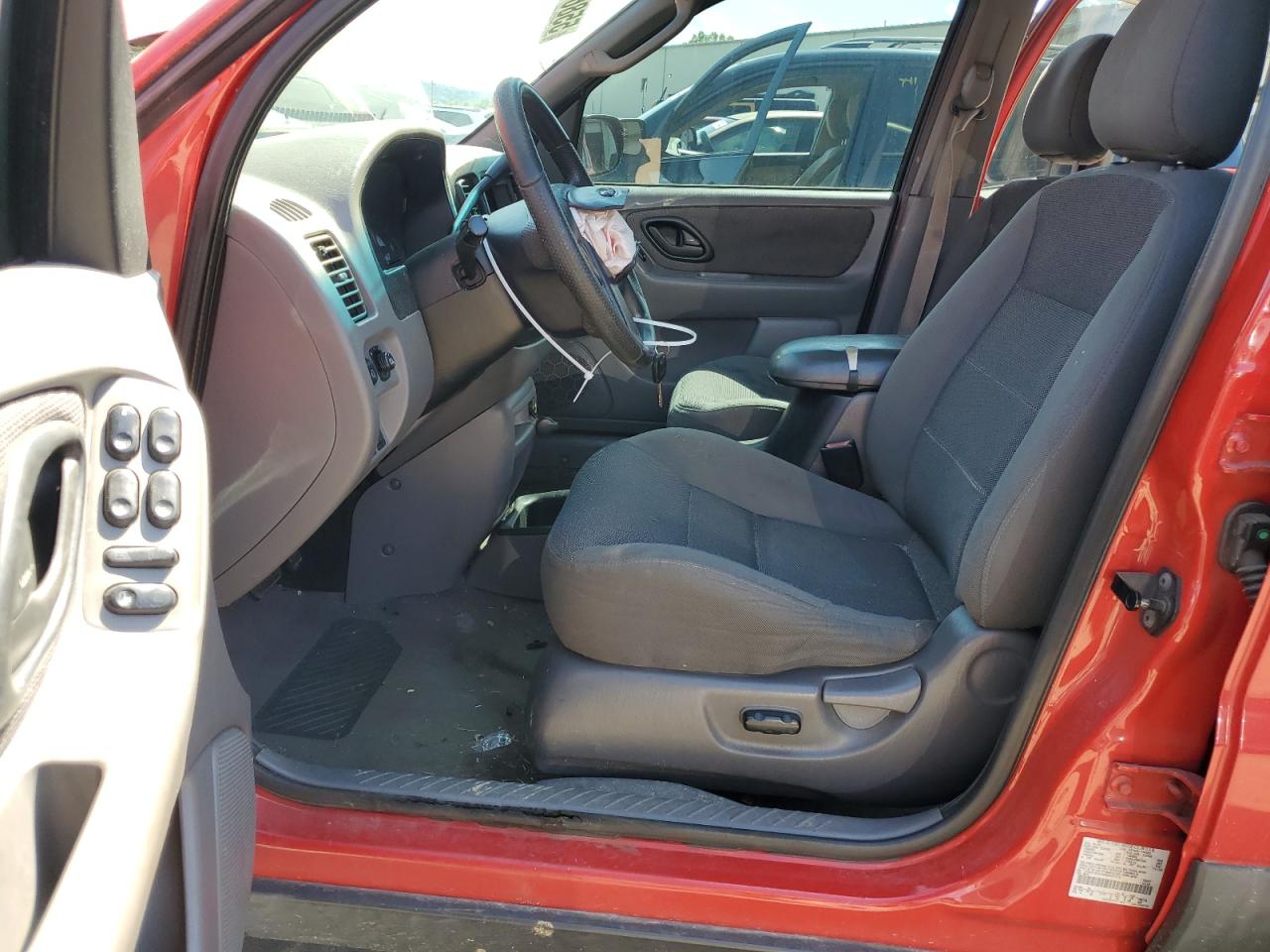 1FMYU03182KD67212 2002 Ford Escape Xlt