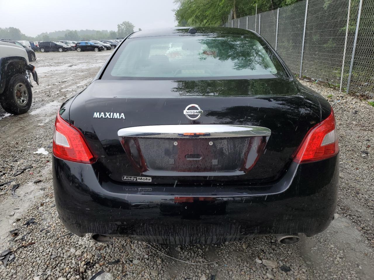 NISSAN MAXIMA S