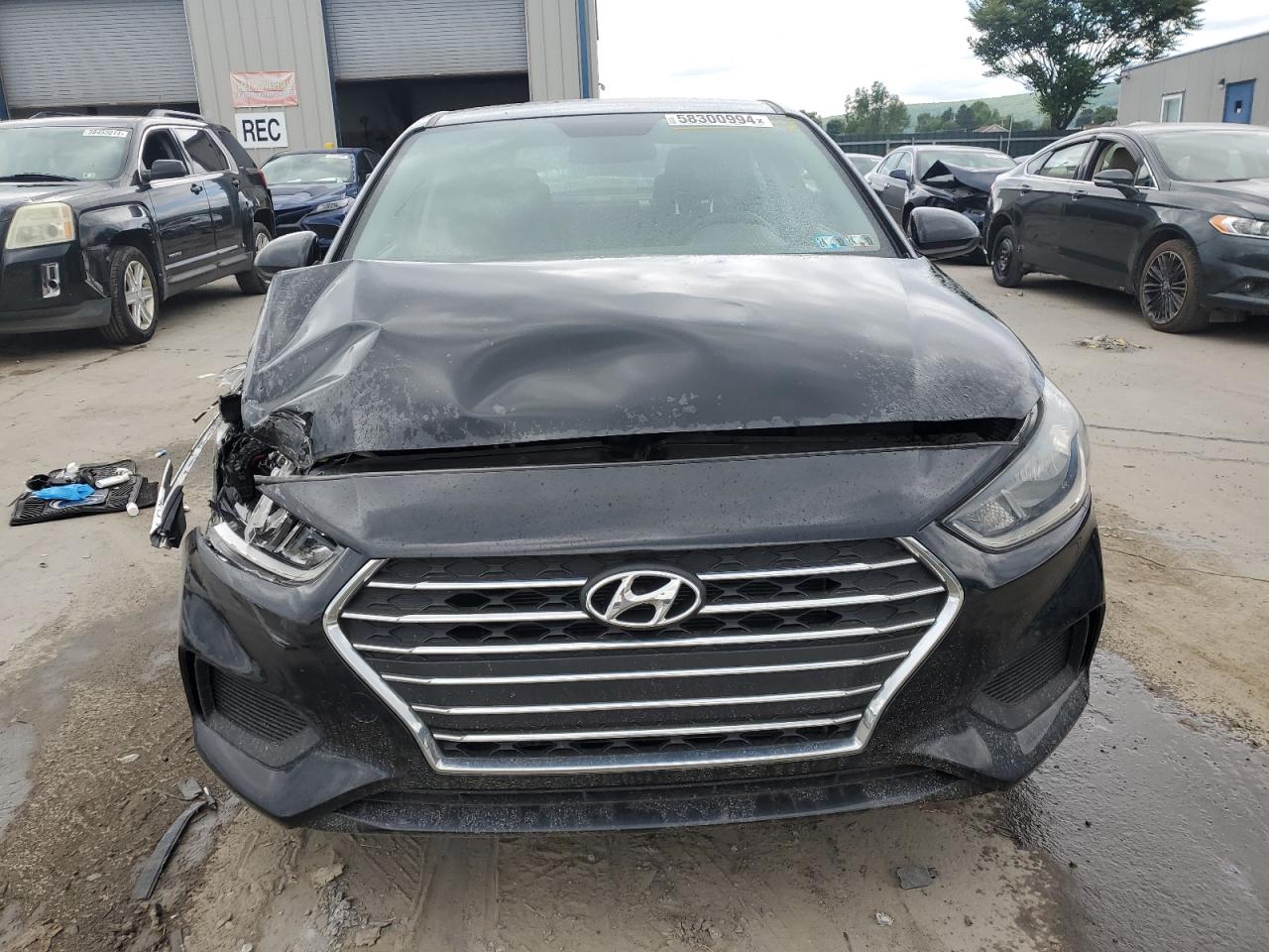 2019 Hyundai Accent Se vin: 3KPC24A32KE057561