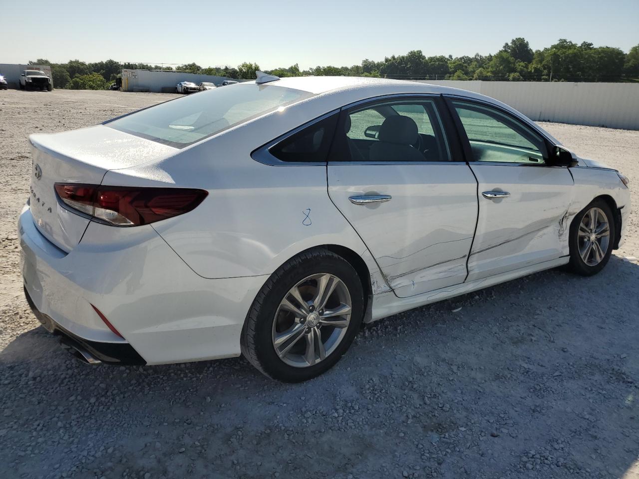 2018 Hyundai Sonata Sport vin: 5NPE34AF4JH615923