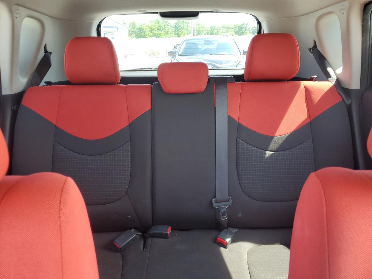 KNDJT2A28B7273849 2011 Kia Soul +