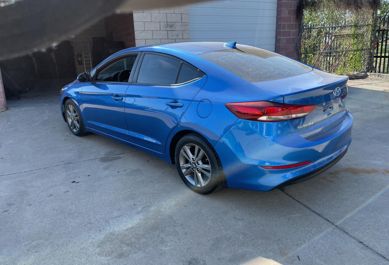 2017 Hyundai Elantra Se vin: 5NPD84LF0HH196053