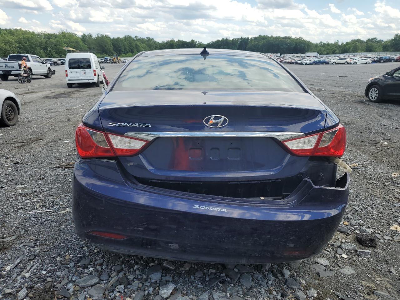 5NPEB4AC1DH807880 2013 Hyundai Sonata Gls