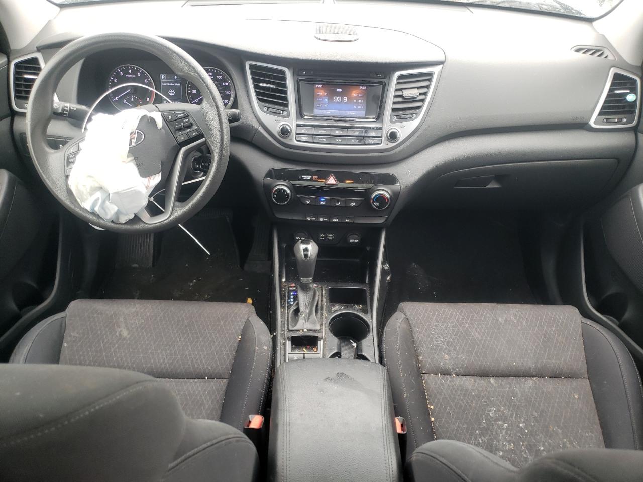 KM8J23A49HU260527 2017 Hyundai Tucson Se