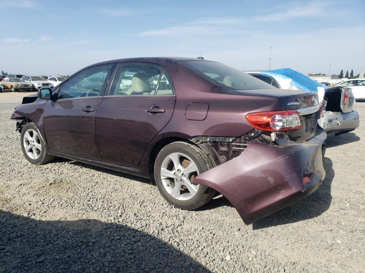 2T1BU4EE9DC073002 2013 Toyota Corolla Base