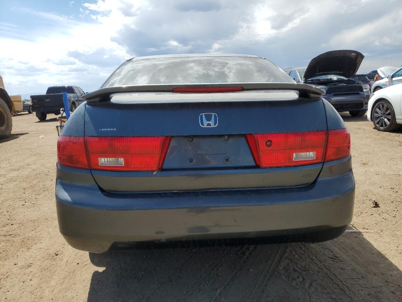 1HGCM567X5A070580 2005 Honda Accord Ex