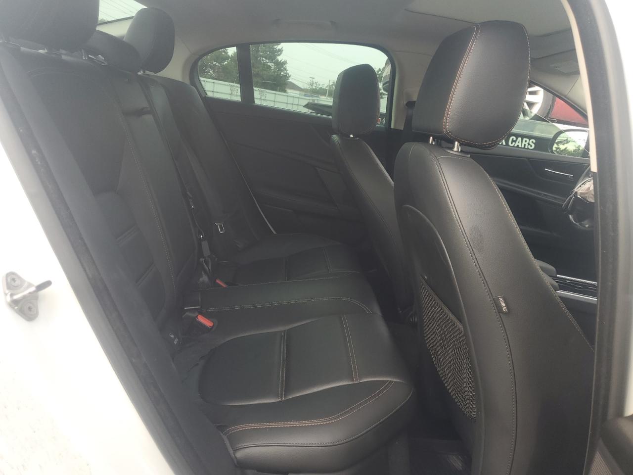 SAJAK4BV7HA956226 2017 Jaguar Xe Prestige