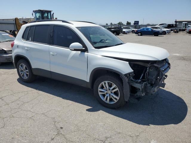 WVGAV7AX6GW548713 Volkswagen Tiguan S 2016