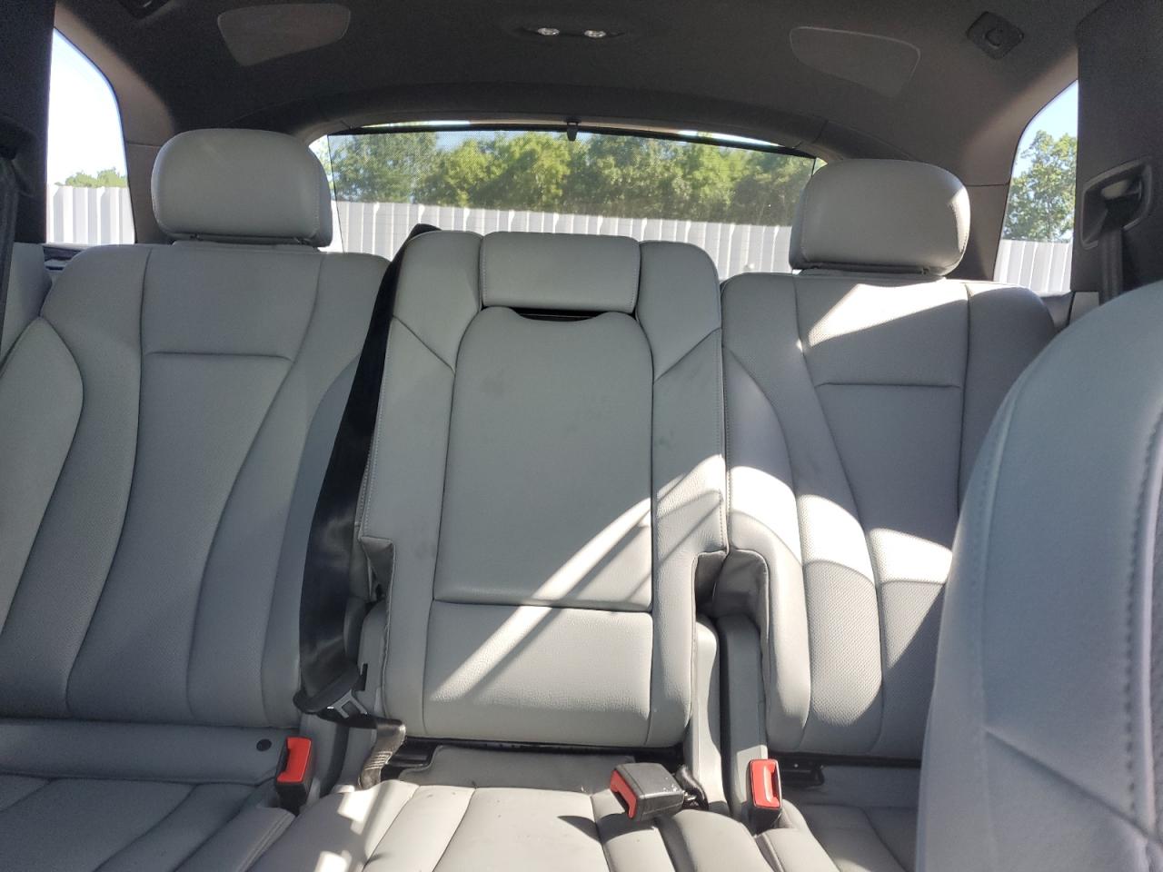 WA1LAAF78KD000449 2019 Audi Q7 Premium Plus