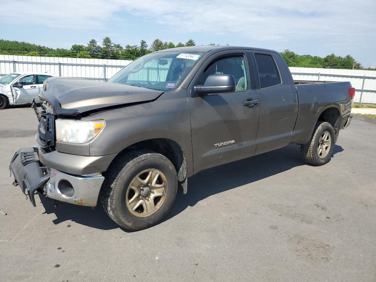 5TFUM5F17BX022056 2011 Toyota Tundra Double Cab Sr5