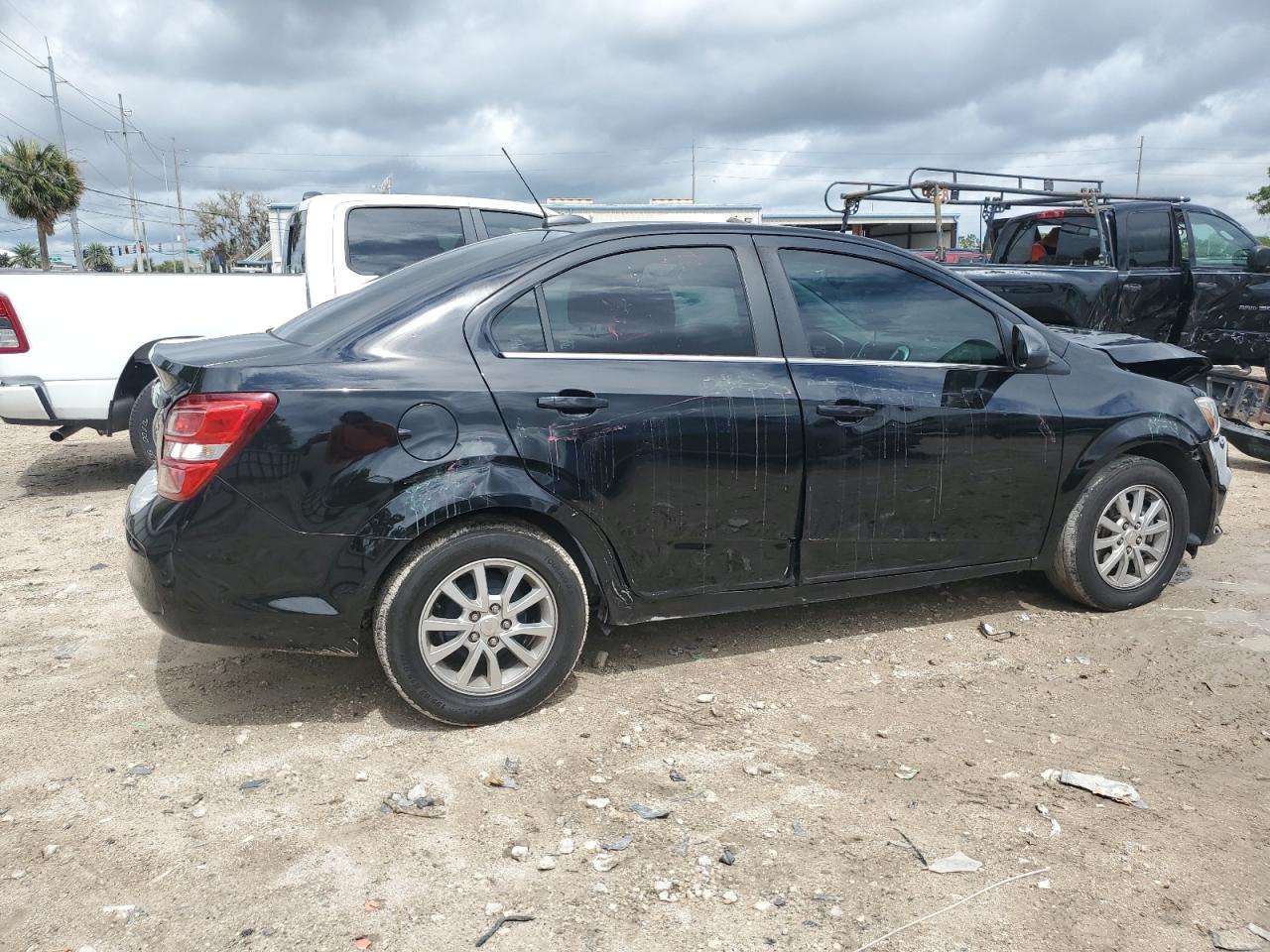 1G1JD5SH6J4124611 2018 Chevrolet Sonic Lt