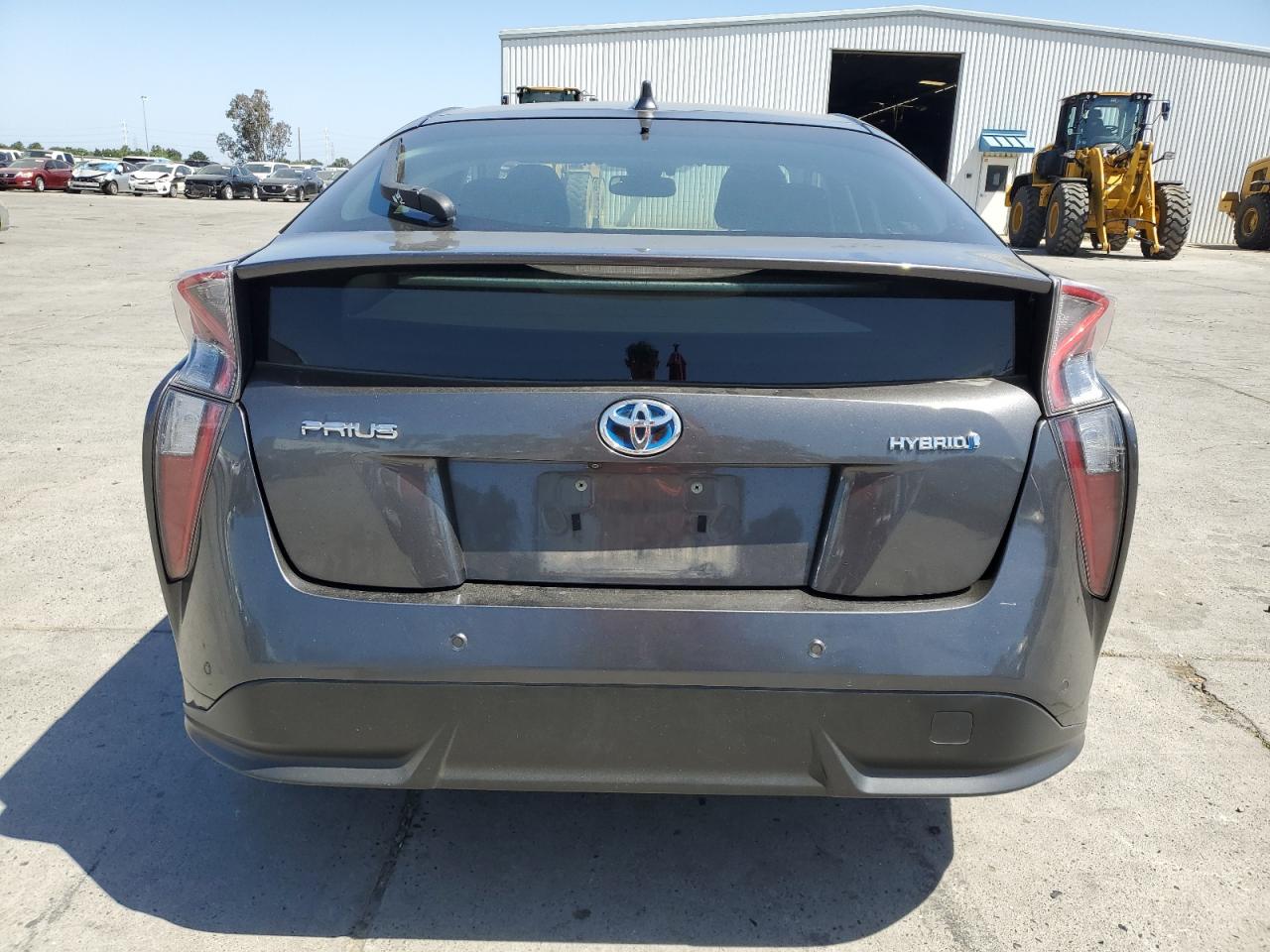 JTDKARFU8J3546758 2018 Toyota Prius