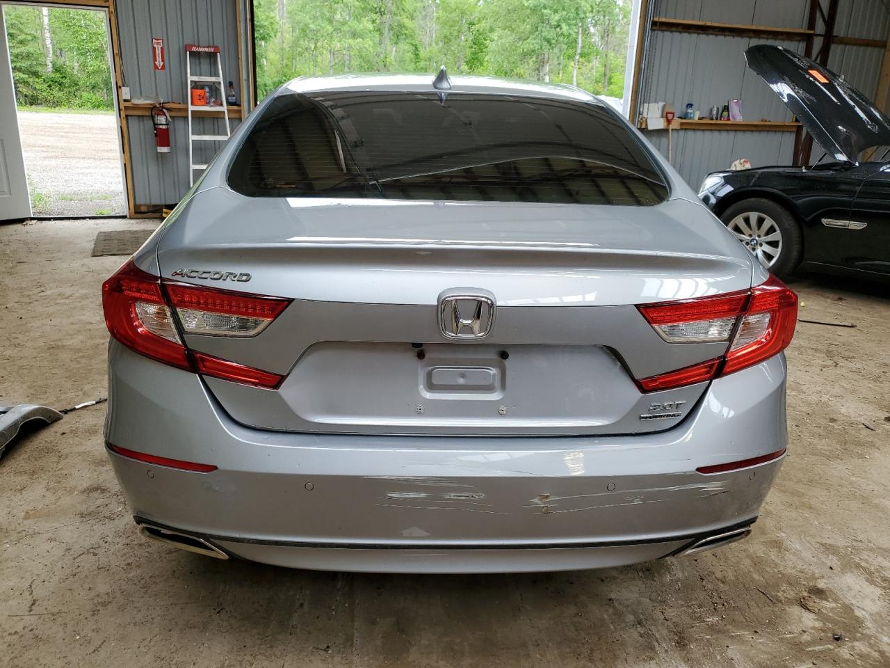 2019 Honda Accord Touring vin: 1HGCV2F94KA801609