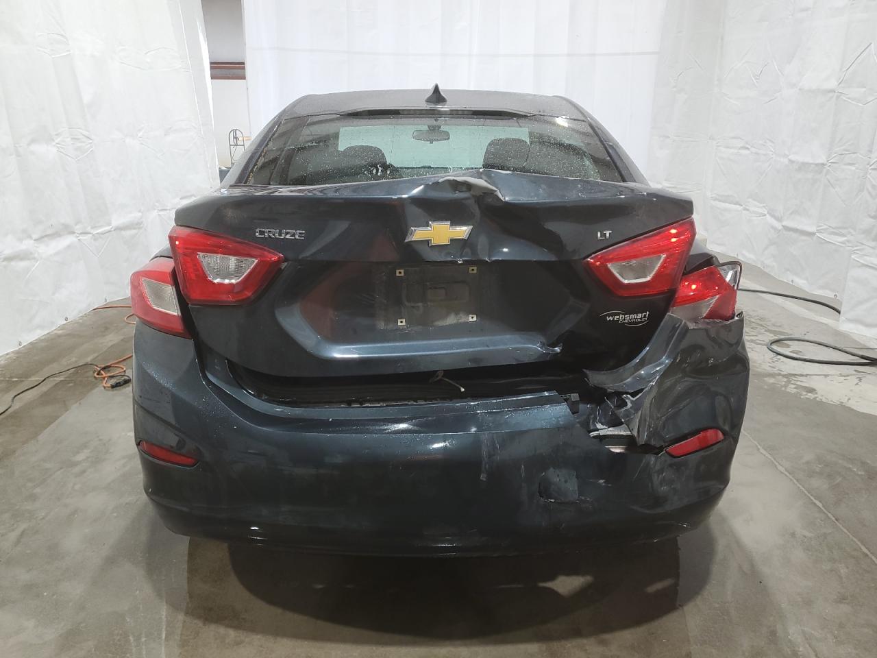 1G1BE5SM1J7222572 2018 Chevrolet Cruze Lt