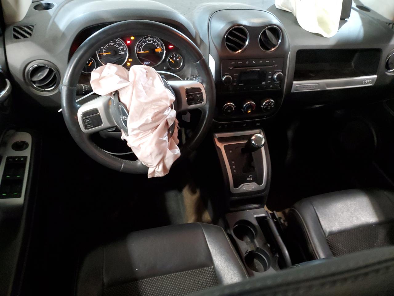 1C4NJDEB4GD756082 2016 Jeep Compass Latitude