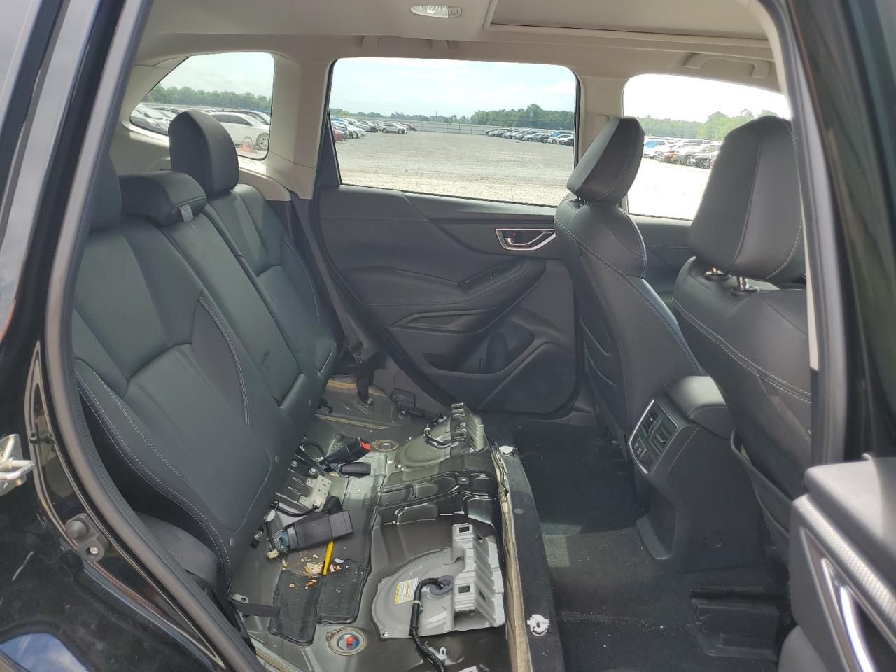 JF2SKAUC4MH529375 2021 Subaru Forester Limited