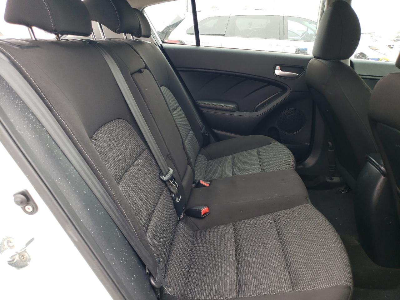 KNAFK5A81J5773180 2018 Kia Forte Lx