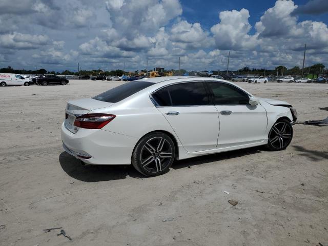 VIN 1HGCR3F92HA000499 2017 Honda Accord, Touring no.3