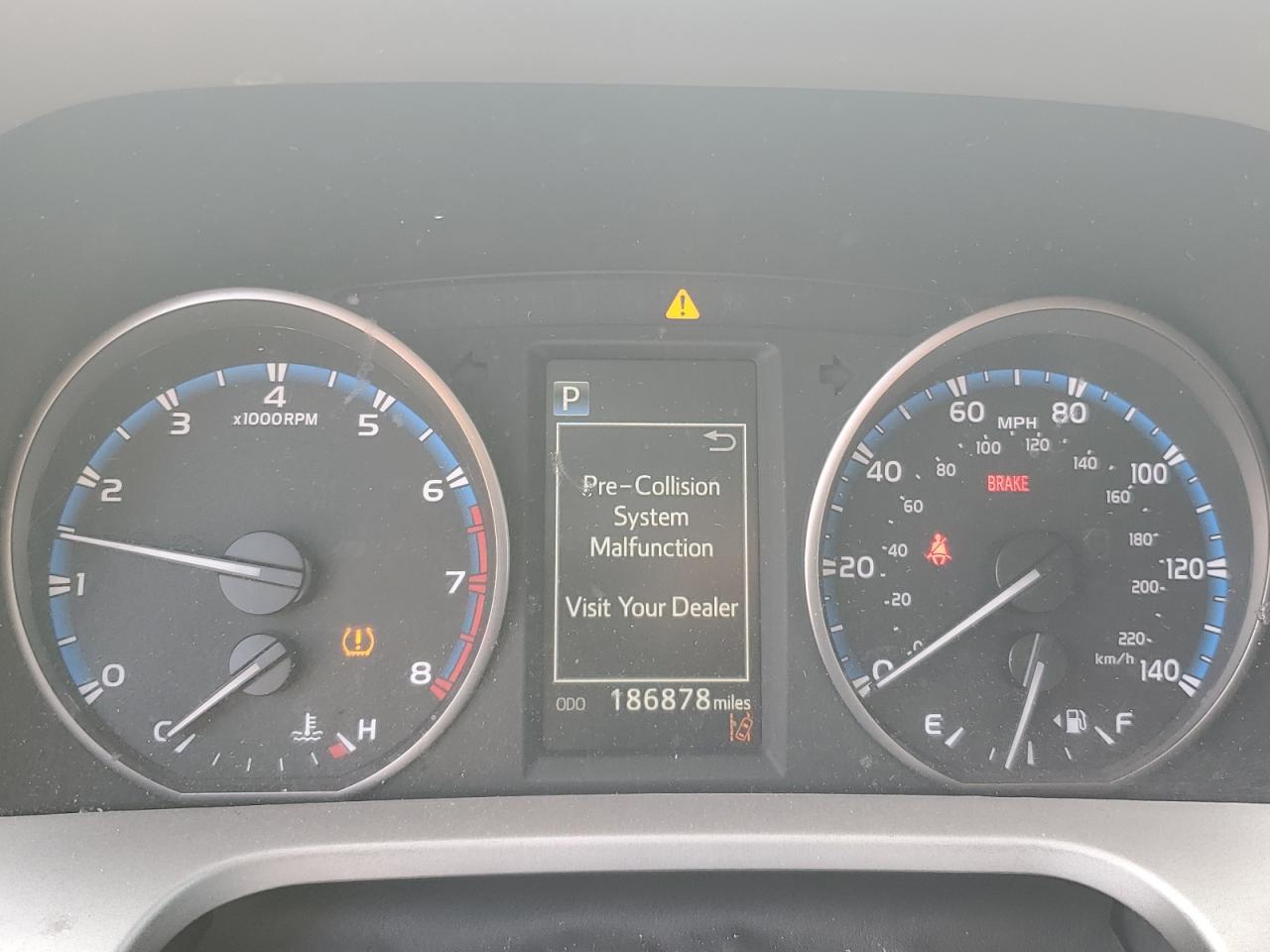 2T3RFREV1HW614948 2017 Toyota Rav4 Xle