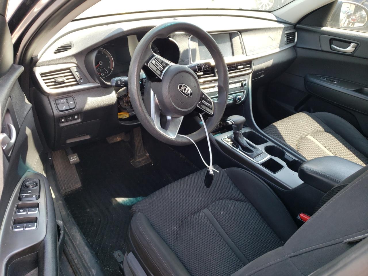 5XXGT4L35LG435330 2020 Kia Optima Lx