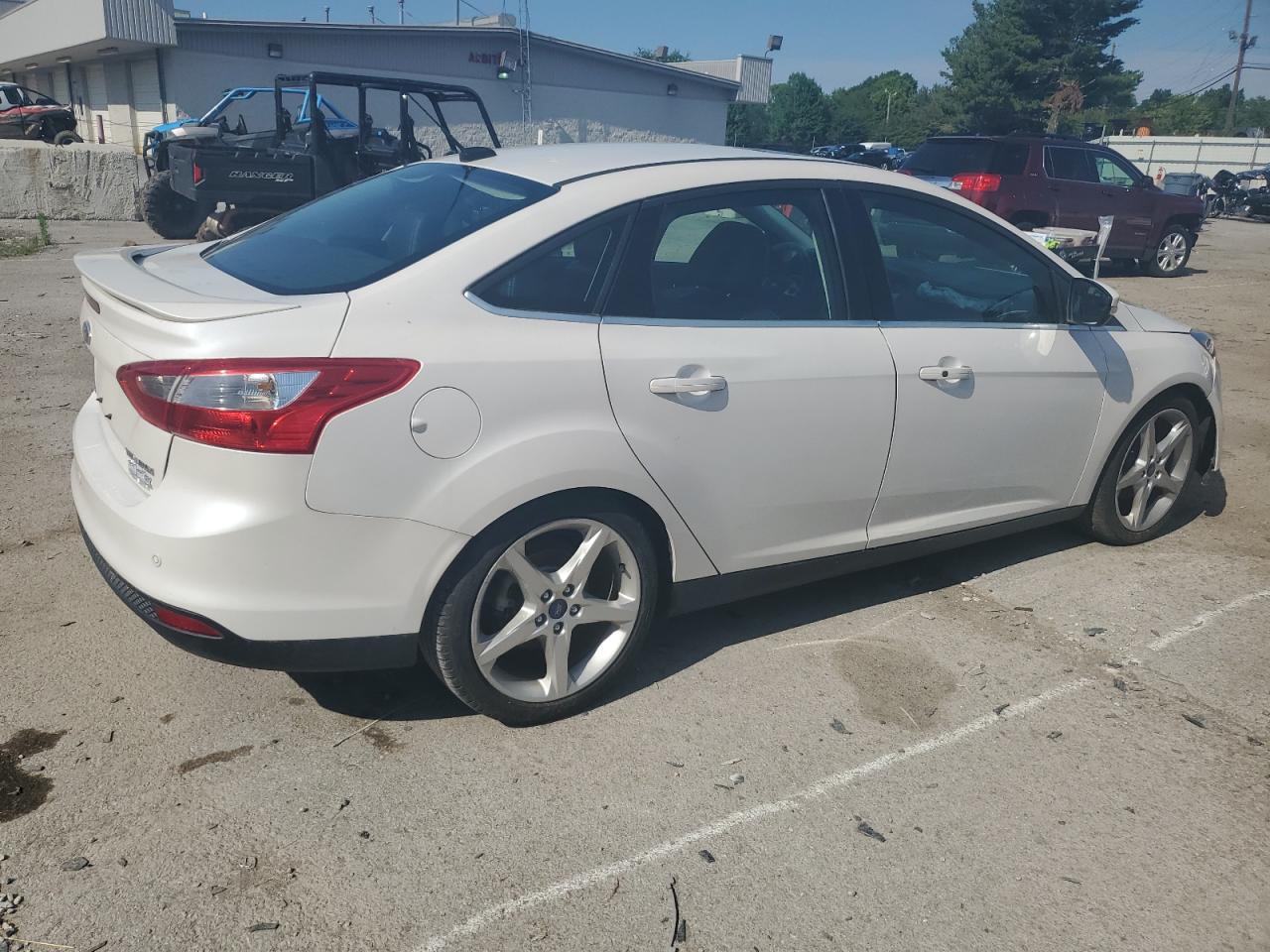 2014 Ford Focus Titanium vin: 1FADP3J26EL185648