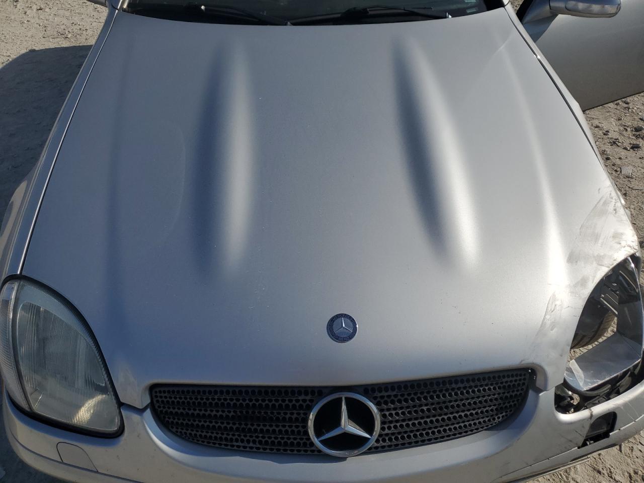 WDBKK65F62F261439 2002 Mercedes-Benz Slk 320