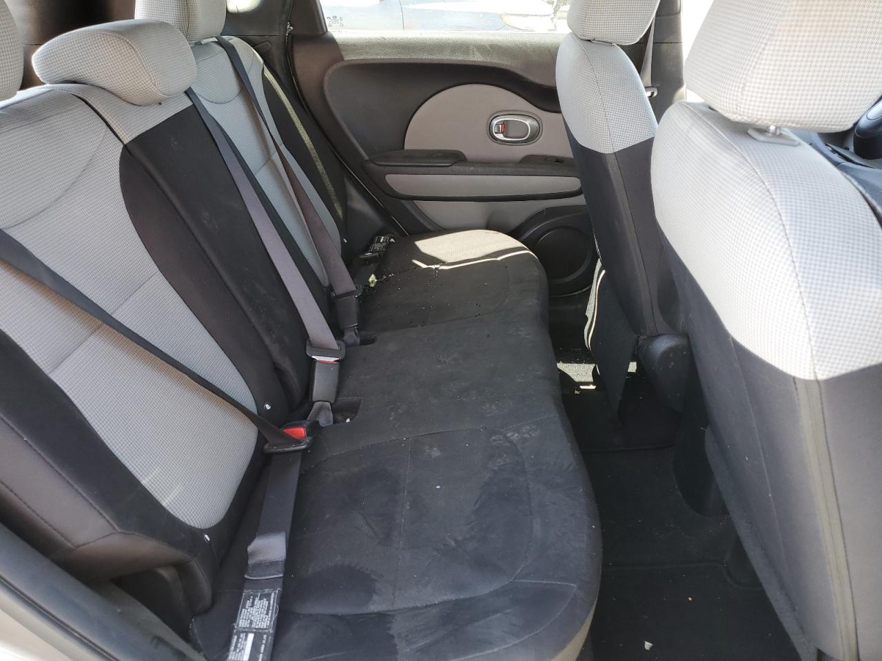 KNDJN2A23F7169642 2015 Kia Soul