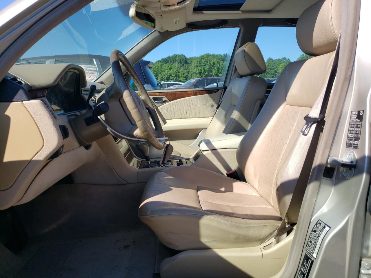 WDBJF65F2WA666104 1998 Mercedes-Benz E 320