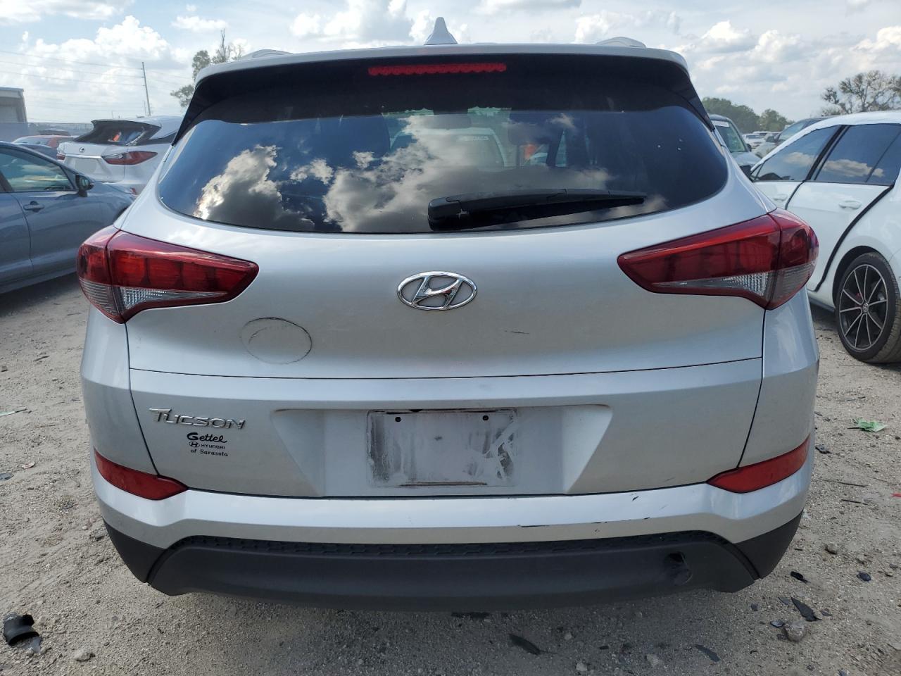 KM8J33A49JU748055 2018 Hyundai Tucson Sel