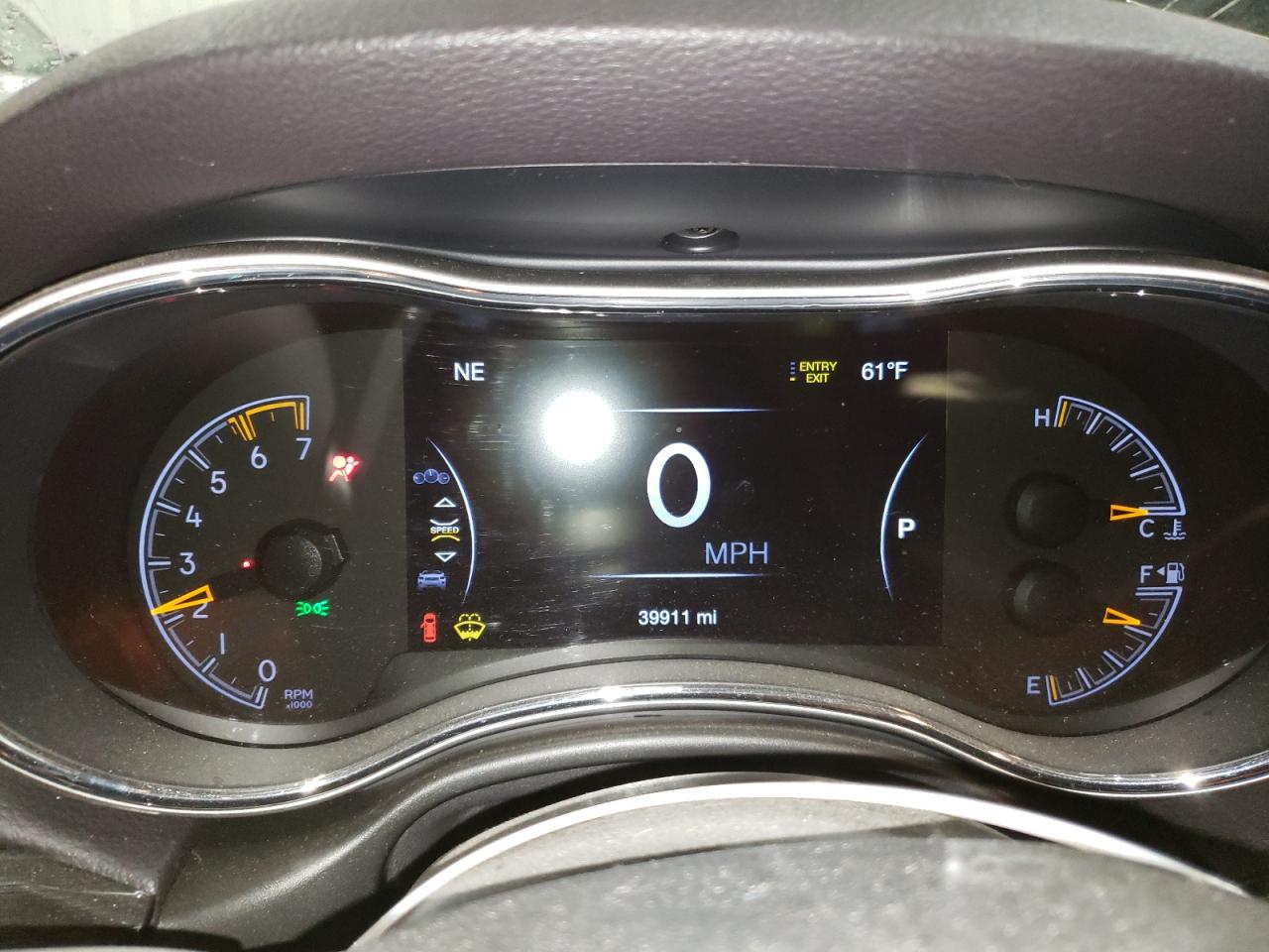 1C4RJFLT8KC661290 2019 Jeep Grand Cherokee Trailhawk