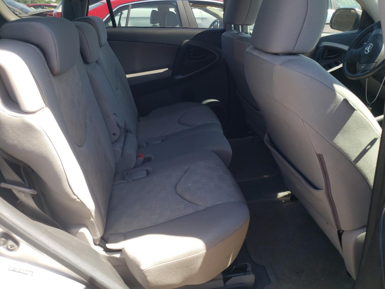 2T3BF4DV6BW092881 2011 Toyota Rav4