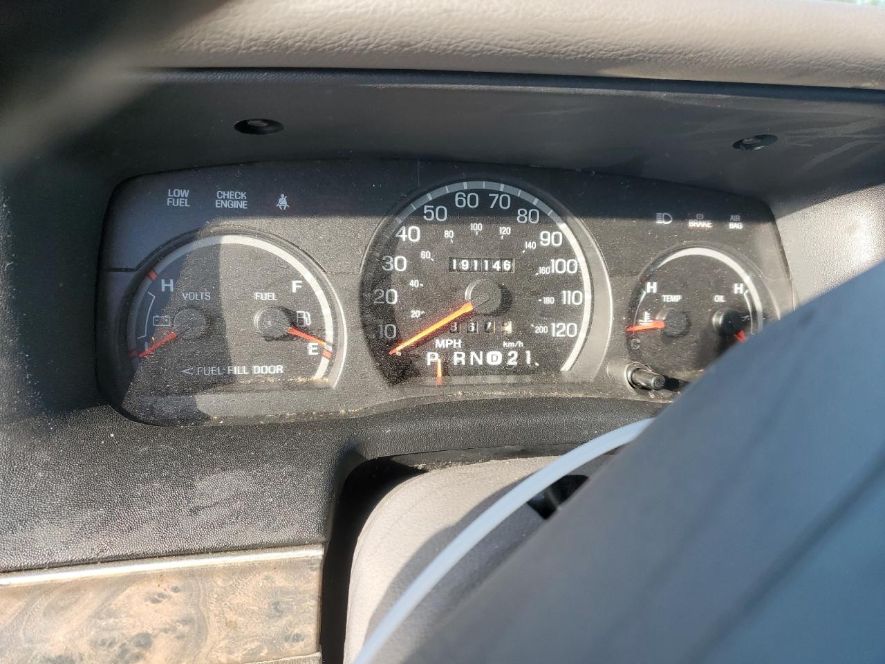 2FAFP74W4YX135353 2000 Ford Crown Victoria Lx