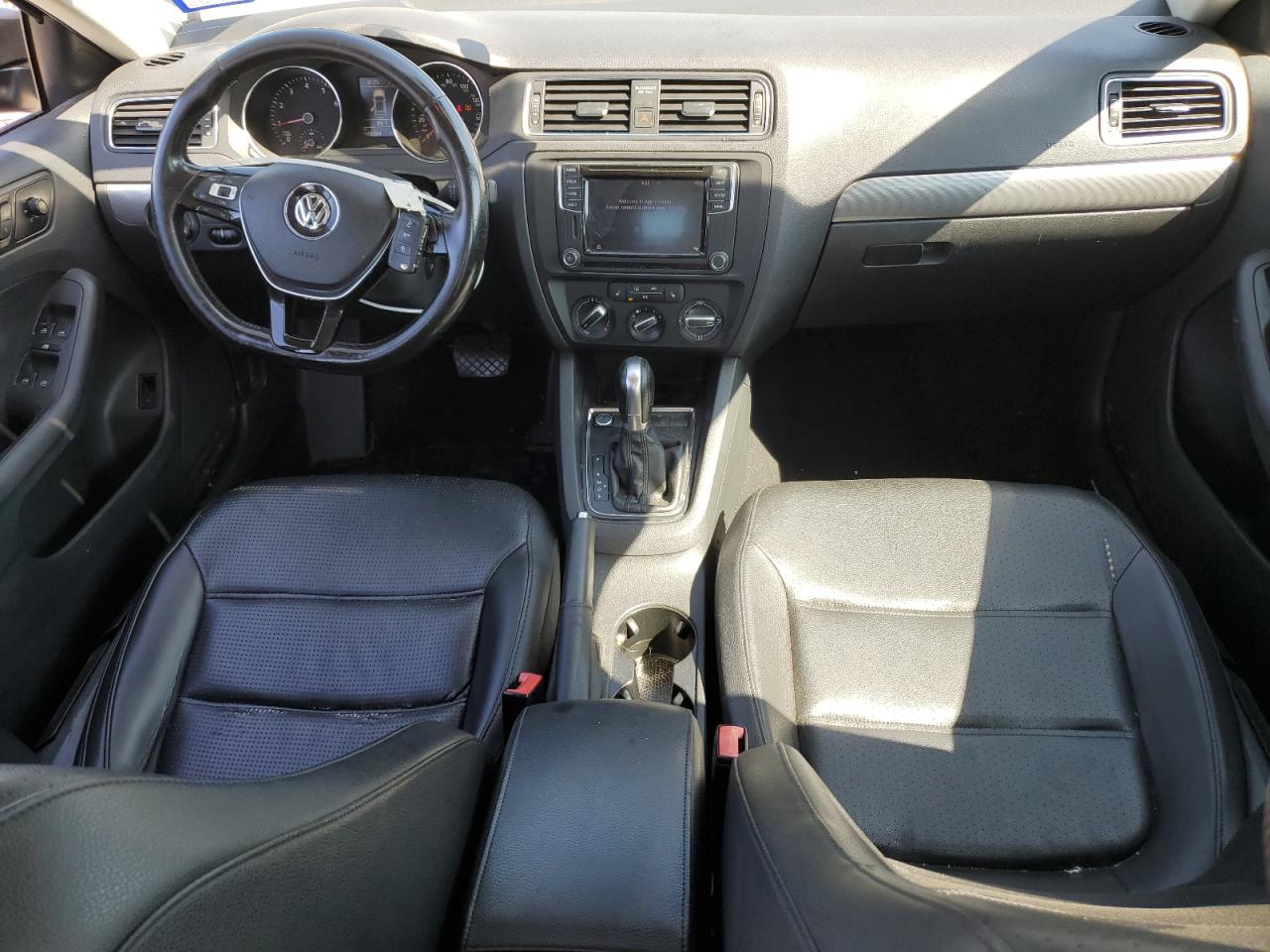 3VWDB7AJ0HM281928 2017 Volkswagen Jetta Se