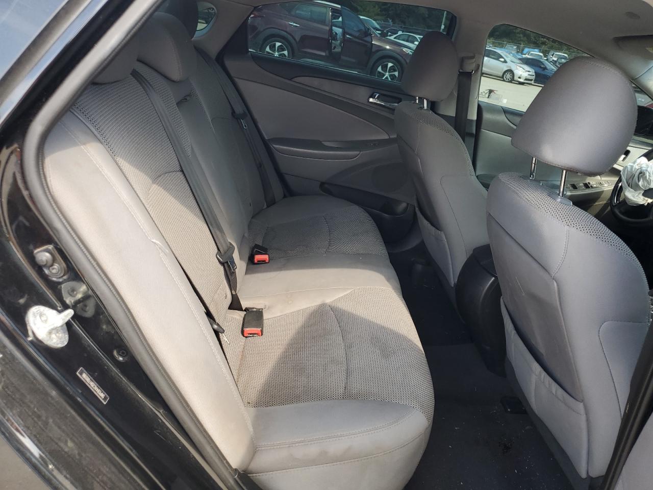 5NPEB4AC2DH700286 2013 Hyundai Sonata Gls