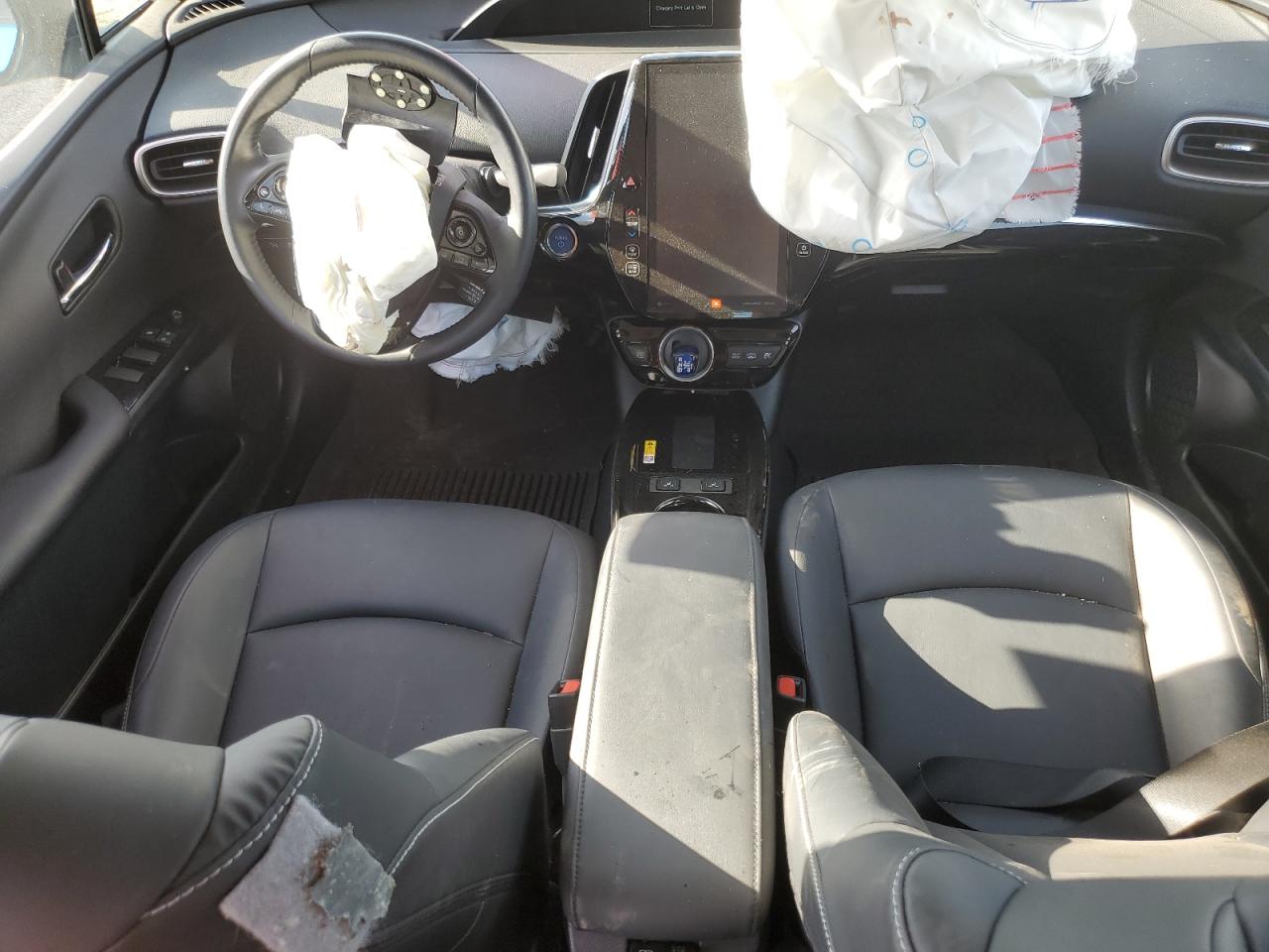 JTDKAMFP2N3207318 2022 Toyota Prius Prime Le