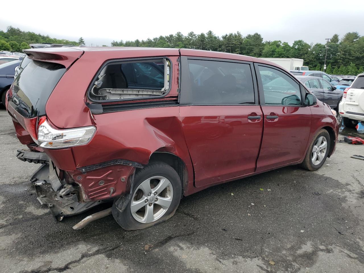 5TDZK3DC6BS001905 2011 Toyota Sienna