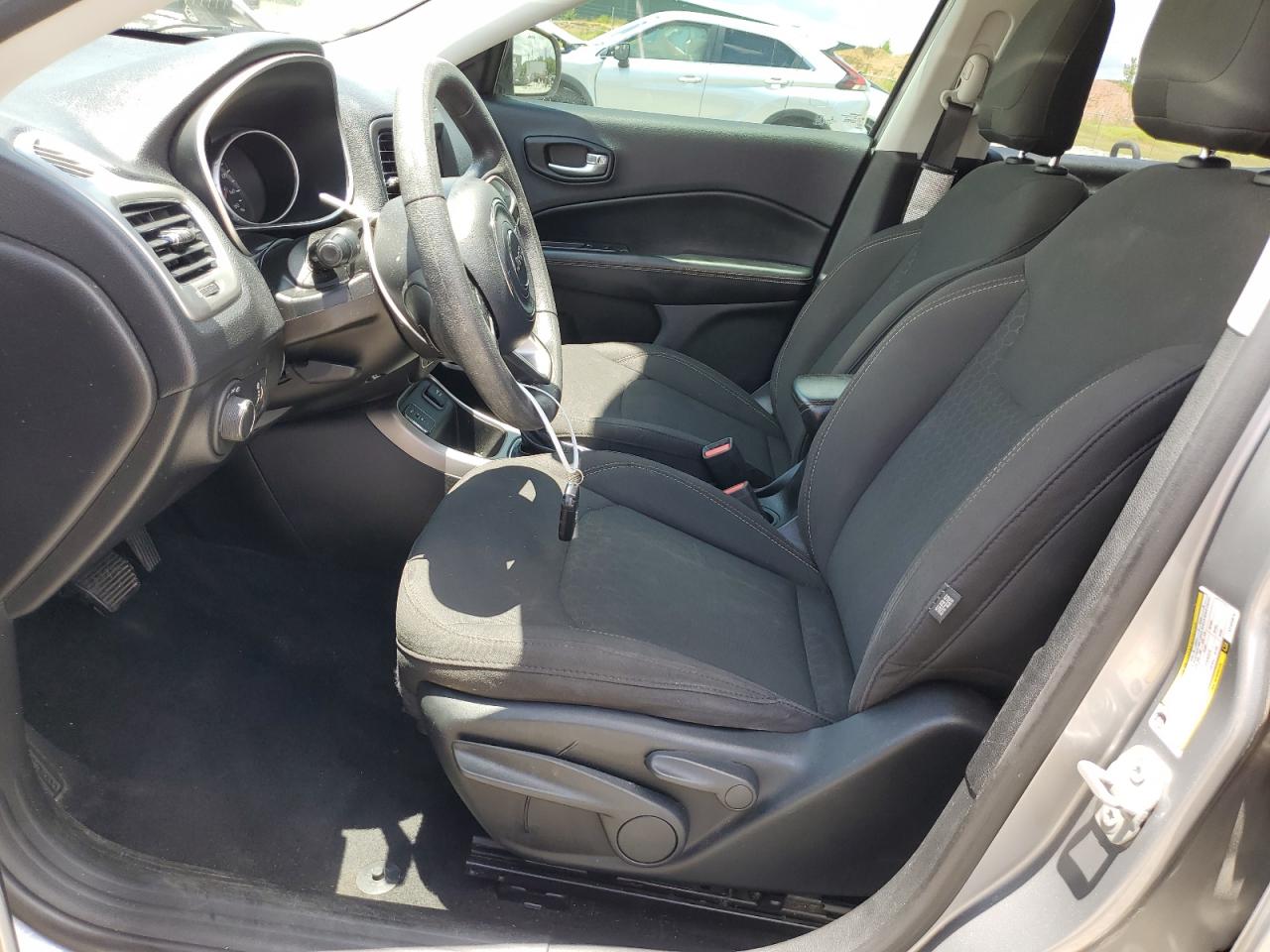 3C4NJCABXLT122876 2020 Jeep Compass Sport